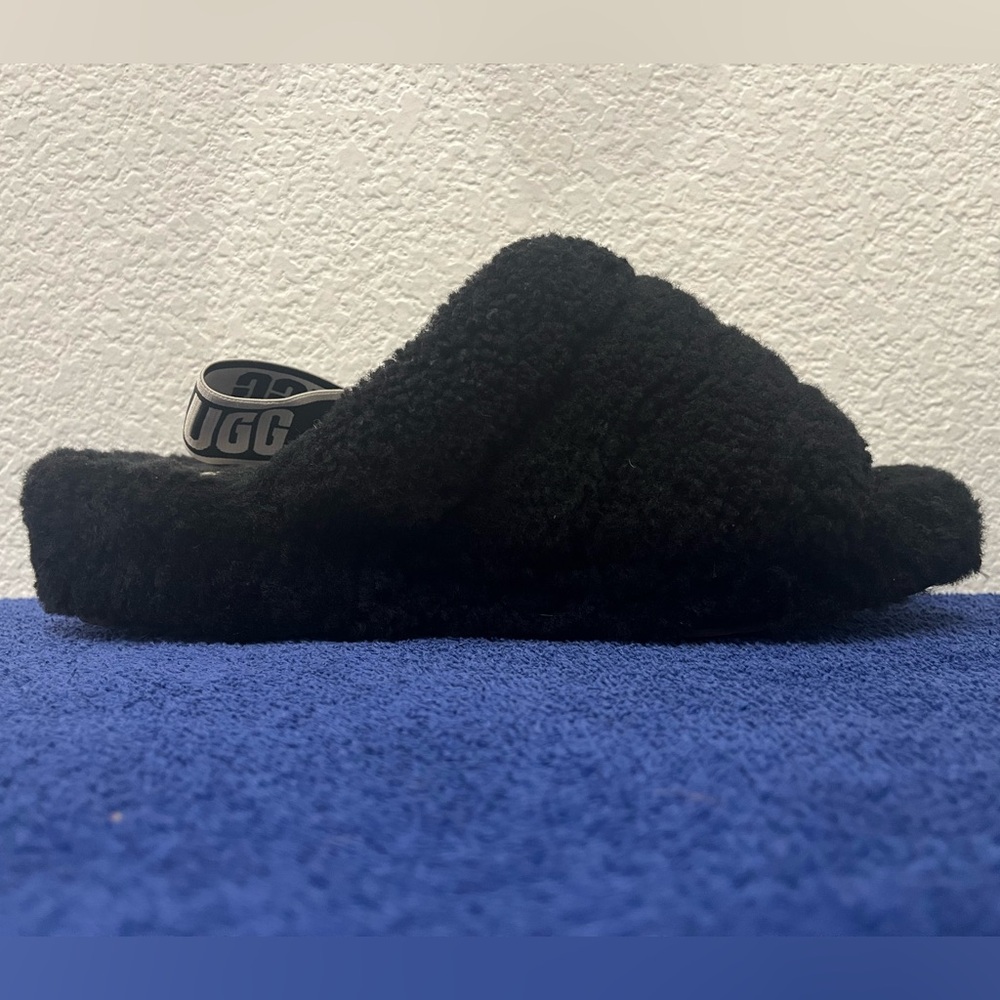 Ugg Cozy Stylish Fluff Yeah Slide Slippers Black Size 2Y - Picture 15 of 16